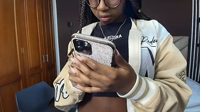 Raquel jones online show from October 2025 12:13:02 PM