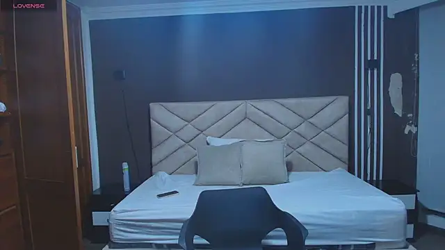 Raquel jones online show from November 2025 11:47:02 AM