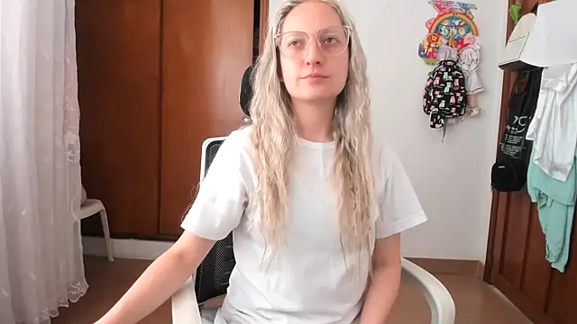 Snapshot of Adele_johnsonn1 chatting on October 2025 03:11:01 PM Adele johnsonn1 online show from October 2025 03:11:01 PM