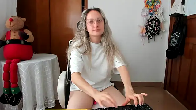 Adele johnsonn1 online show from March 2026 04:11:01 PM