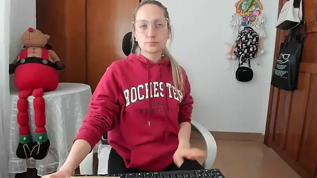 Adele johnsonn1 online show from May 2026 04:38:02 PM
