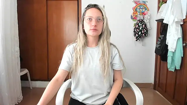 Adele johnsonn1 online show from October 2025 02:58:01 PM