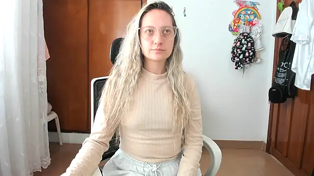 Adele johnsonn1 online show from October 2025 03:56:02 PM