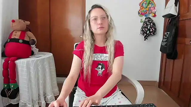 Snapshot of Adele_johnsonn1 chatting on June 2026 03:01:02 PM Adele johnsonn1 online show from June 2026 03:01:02 PM