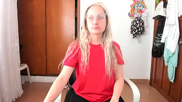 Snapshot of Adele_johnsonn1 chatting on November 2025 04:44:02 PM Adele johnsonn1 online show from November 2025 04:44:02 PM