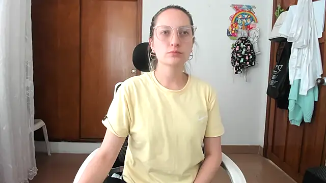 Adele johnsonn1 online show from October 2025 07:03:02 PM