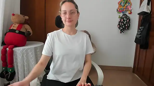 Snapshot of Adele_johnsonn1 chatting on June 2026 04:07:02 PM Adele johnsonn1 online show from June 2026 04:07:02 PM