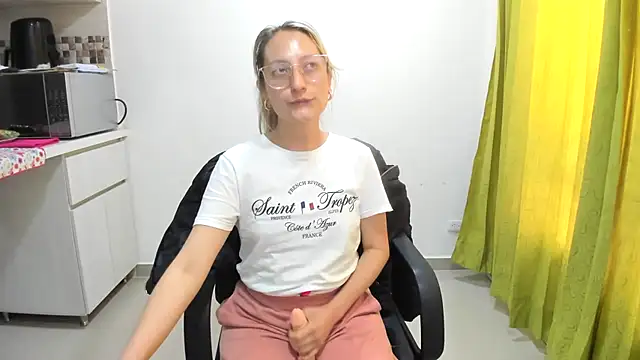 Adele johnsonn1 online show from February 2025 04:14:02 PM