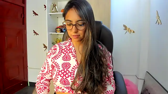 Isabellaa22 1 online show from November 2025 06:11:02 PM