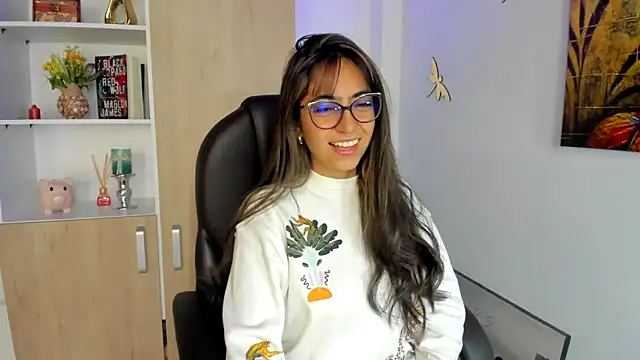 Isabellaa22 1 online show from February 2025 04:46:02 PM