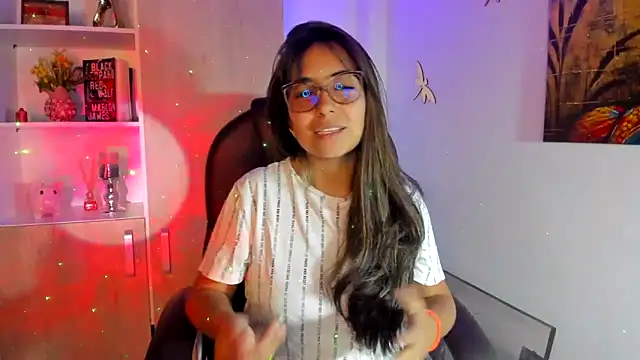 Isabellaa22 1 online show from February 2025 03:48:01 AM