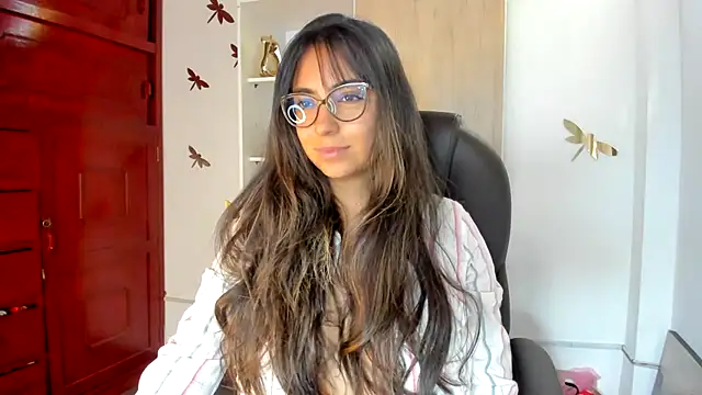 Isabellaa22 1 online show from November 2025 05:28:01 PM