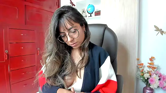 Isabellaa22 1 online show from July 2026 05:27:02 PM