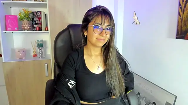 Isabellaa22 1 online show from February 2025 01:44:02 AM