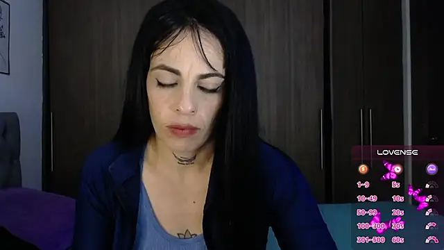 violett honney online show from April 2026 05:42:01 AM