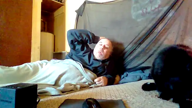 Nightshade7712 online show from February 2026 04:37:01 PM