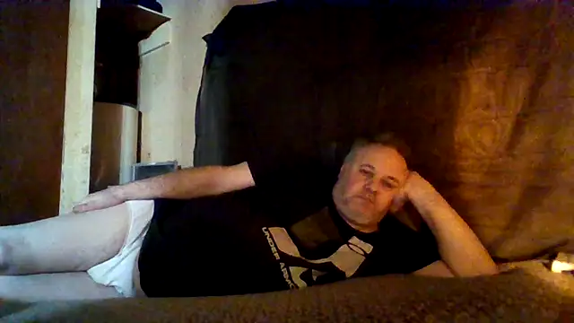 Nightshade7712 online show from November 2025 07:00:02 AM