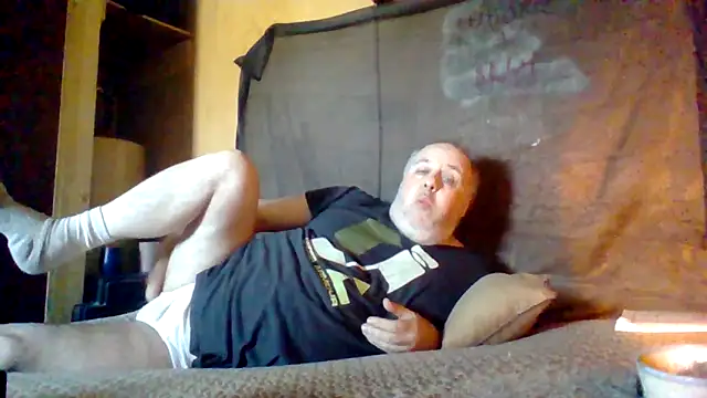 Nightshade7712 online show from October 2025 05:54:01 PM