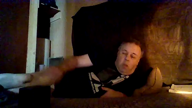 Nightshade7712 online show from October 2025 05:03:01 PM