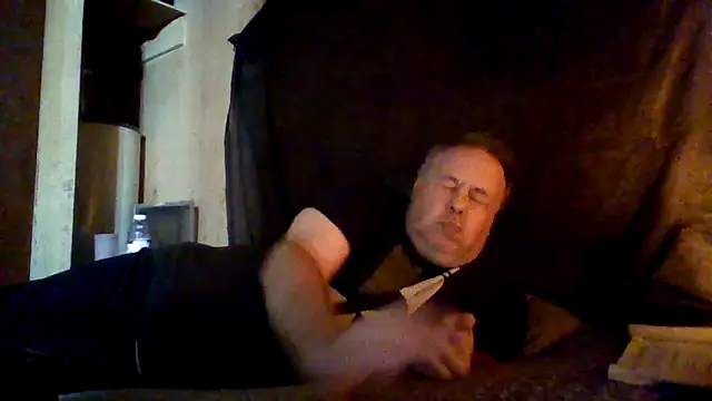 Nightshade7712 online show from October 2025 11:11:01 PM