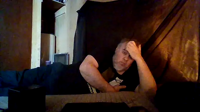 Nightshade7712 online show from February 2026 04:43:01 AM