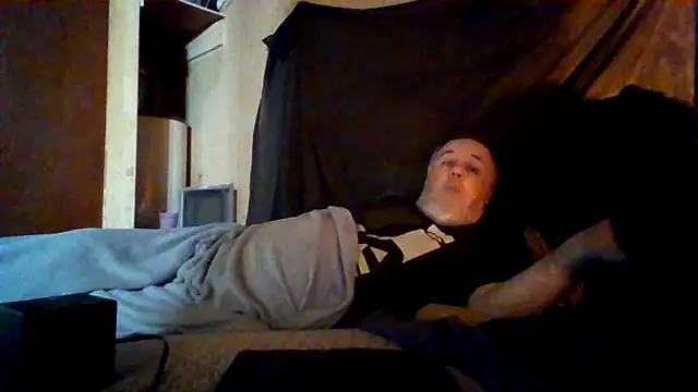 Nightshade7712 online show from February 2026 04:29:01 PM