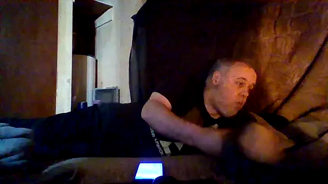 Nightshade7712 online show from December 2025 10:21:02 PM