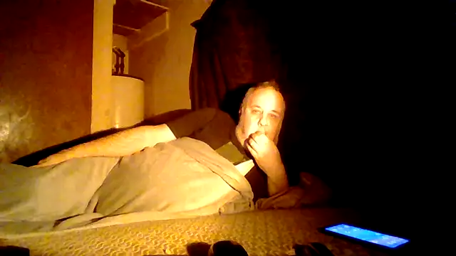 Nightshade7712 online show from November 2025 08:53:02 PM