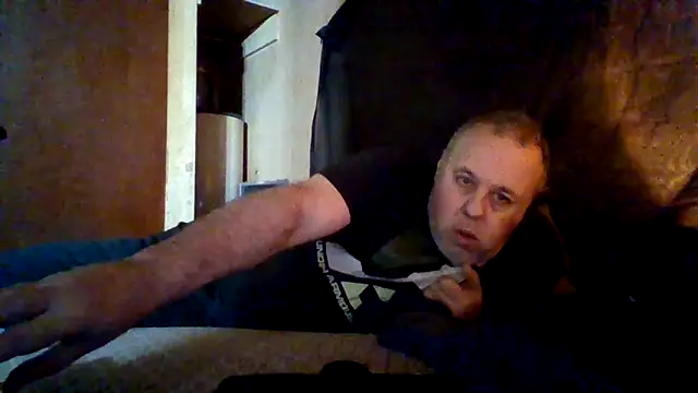 Nightshade7712 online show from December 2025 08:14:01 PM