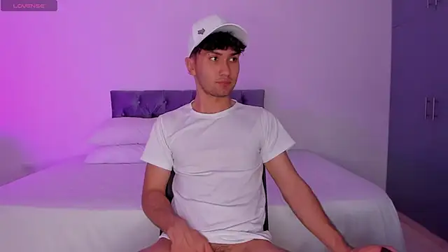 Snapshot of Valerio_James7 chatting on February 2025 04:54:01 AM Valerio James7 online show from February 2025 04:54:01 AM