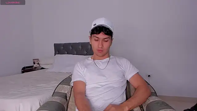 Snapshot of Valerio_James7 chatting on January 2025 06:43:02 AM Valerio James7 online show from January 2025 06:43:02 AM