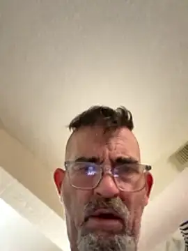 JakTRipr online show from February 2026 07:59:02 PM