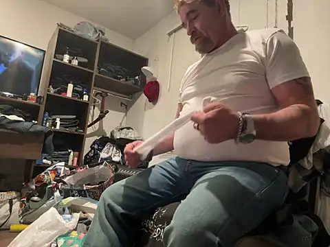 Snapshot of JakTRipr chatting on February 2025 09:43:02 AM JakTRipr online show from February 2025 09:43:02 AM