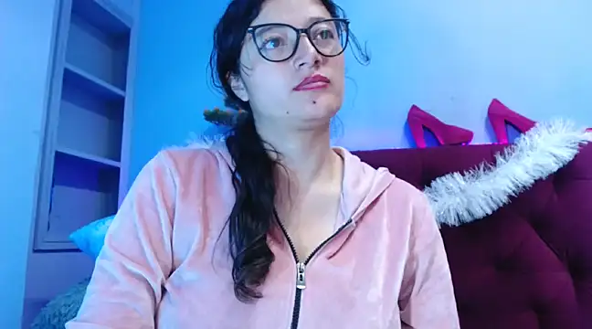 lunazulsj online show from January 2025 05:37:01 PM