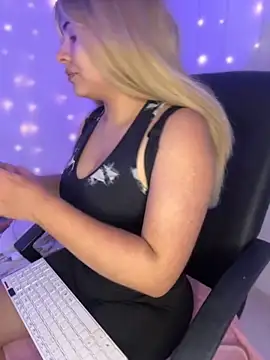 Grecia 21 online show from October 2025 09:45:01 PM