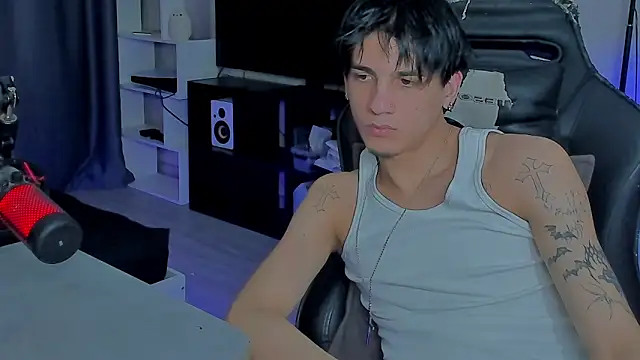 MarkBrowniii online show from December 2025 06:56:02 AM