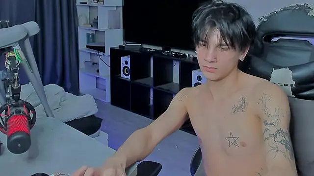 MarkBrowniii online show from October 2025 09:49:01 PM