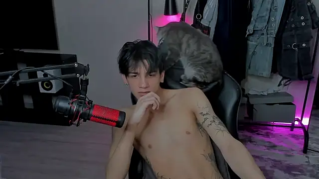 MarkBrowniii online show from February 2025 02:33:02 PM