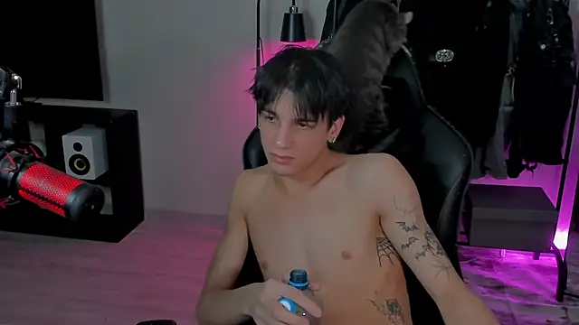 MarkBrowniii online show from February 2025 12:25:02 AM