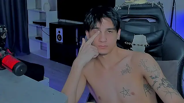 MarkBrowniii online show from December 2025 09:17:02 PM