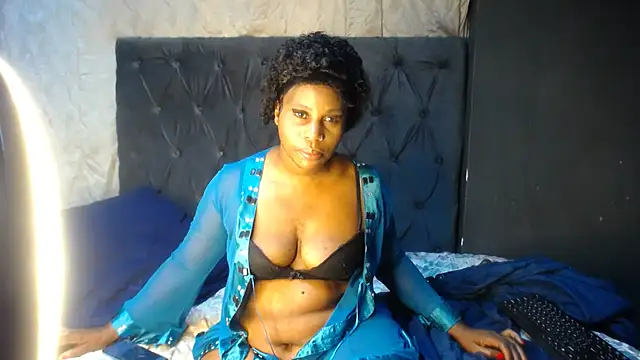 Snapshot of Nattybae09 chatting on October 2025 05:43:01 PM Nattybae09 online show from October 2025 05:43:01 PM