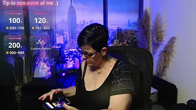 Snapshot of ninarandmann chatting on July 2026 04:19:01 PM ninarandmann online show from July 2026 04:19:01 PM
