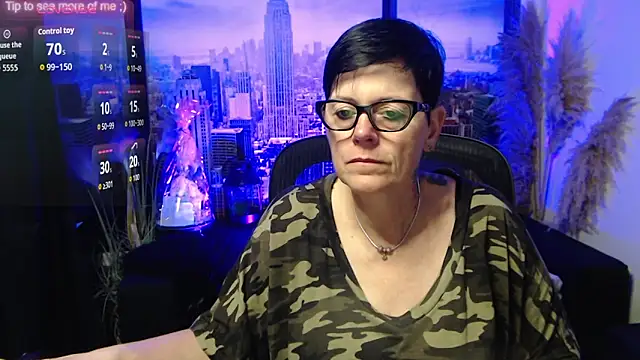 Snapshot of ninarandmann chatting on June 2026 03:53:02 PM ninarandmann online show from June 2026 03:53:02 PM