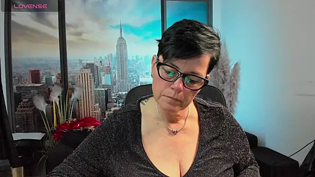 ninarandmann online show from October 2025 04:15:02 PM