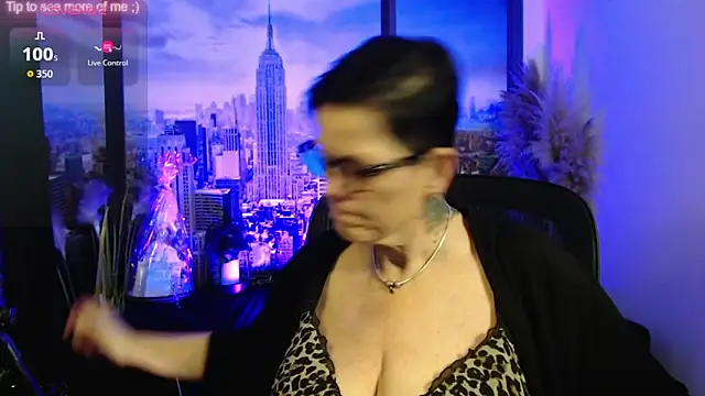 ninarandmann online show from February 2026 06:07:01 PM