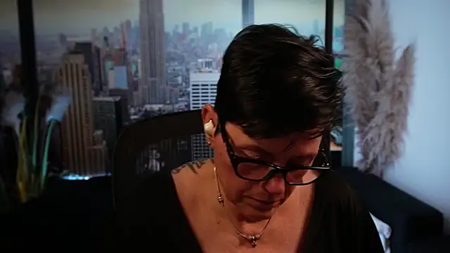 ninarandmann online show from October 2025 08:39:02 PM