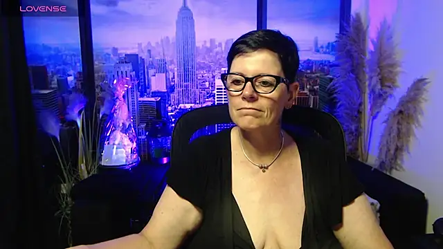 Snapshot of ninarandmann chatting on June 2026 04:05:01 PM ninarandmann online show from June 2026 04:05:01 PM