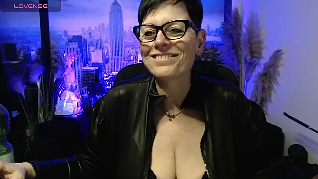 ninarandmann online show from May 2026 02:02:02 PM