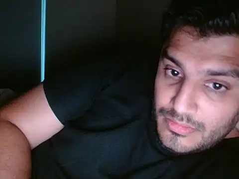 Snapshot of robintoit chatting on June 2026 12:49:01 AM robintoit online show from June 2026 12:49:01 AM