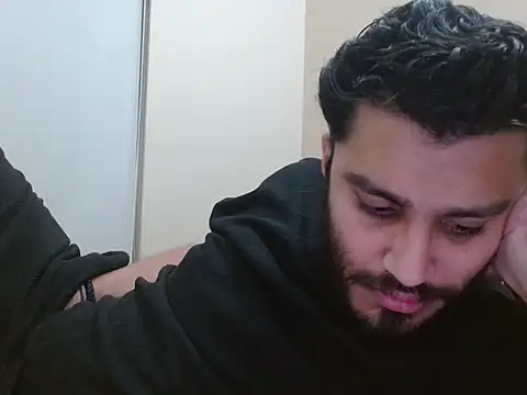 robintoit online show from November 2025 05:27:02 PM